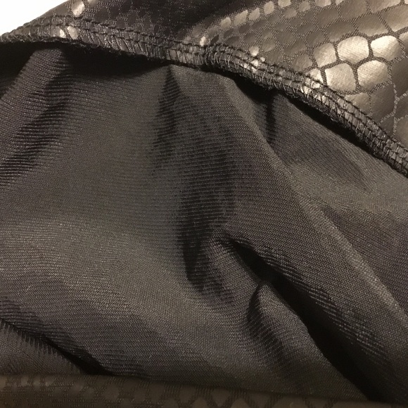 Faux Snake Skin High Waist Leggings - Picture 6 of 8